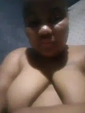 Snapshot of ChubbyMidgetxxx19 chatting on May 2026 01:11:02 AM ChubbyMidgetxxx19 online show from May 2026 01:11:02 AM