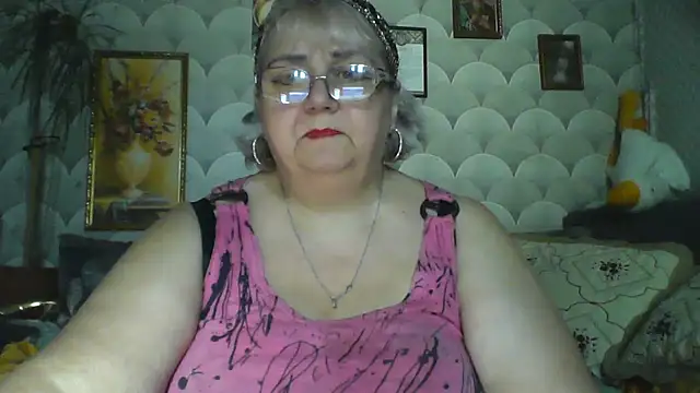 MarinaFarina53 online show from July 2026 05:20:02 AM
