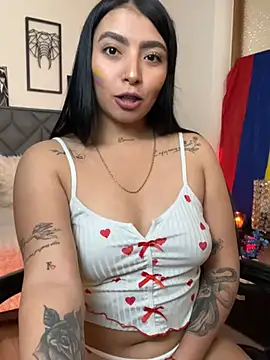 Snapshot of Nina_vell chatting on June 2026 01:31:01 PM Nina vell online show from June 2026 01:31:01 PM