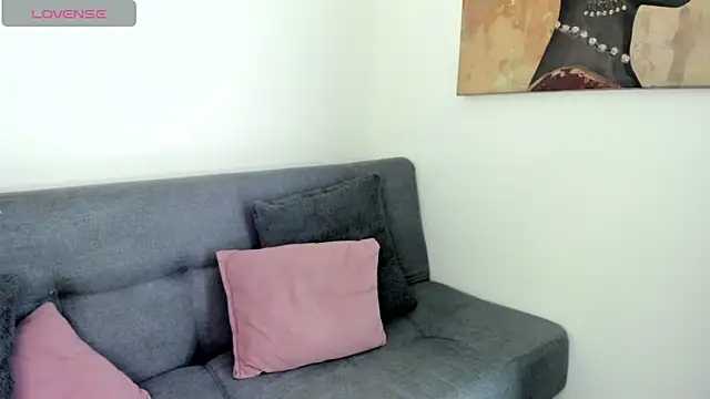 Lizeth White  online show from May 2026 07:30:02 PM