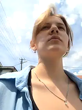 mooniekiss online show from June 2026 08:46:02 AM