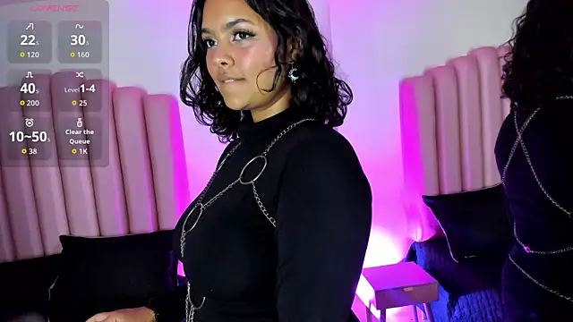 Snapshot of Evalamber_ chatting on May 2026 12:35:01 PM Evalamber online show from May 2026 12:35:01 PM