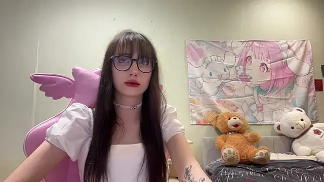Snapshot of SleepyKristi chatting on May 2026 05:10:01 PM SleepyKristi online show from May 2026 05:10:01 PM