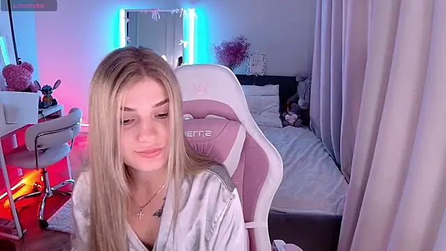Snapshot of Leri_One chatting on May 2026 06:31:01 AM Leri One online show from May 2026 06:31:01 AM