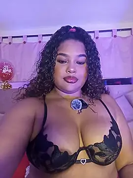Snapshot of helenassnow chatting on June 2026 03:14:02 PM helenassnow online show from June 2026 03:14:02 PM