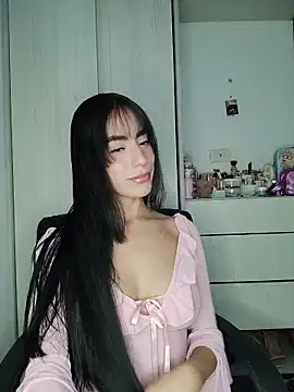 Alejandraa02 online show from June 2026 11:43:01 PM