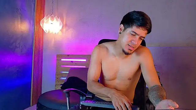 Snapshot of criss_hardcock_ chatting on June 2026 01:27:01 PM criss hardcock online show from June 2026 01:27:01 PM
