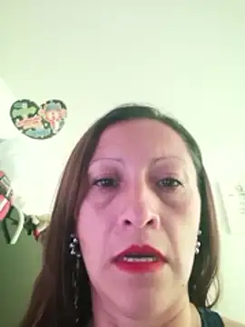 Snapshot of Vely_ chatting on June 2026 06:42:01 PM Vely online show from June 2026 06:42:01 PM