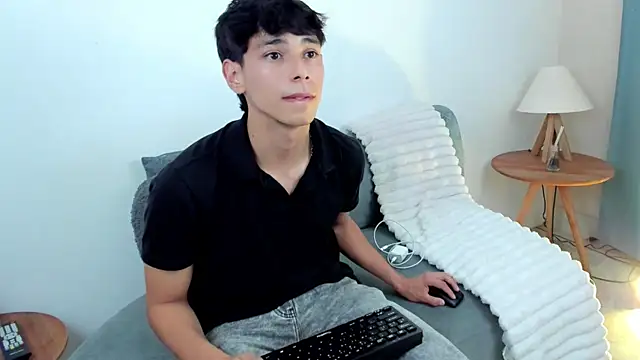 Snapshot of jacob_colliins chatting on June 2026 03:52:02 AM jacob colliins online show from June 2026 03:52:02 AM