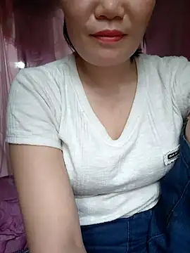 Snapshot of -Trici- chatting on June 2026 10:52:02 AM -Trici- online show from June 2026 10:52:02 AM