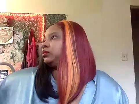 Snapshot of Fetiishjoiqueen chatting on May 2026 12:52:01 AM Fetiishjoiqueen online show from May 2026 12:52:01 AM