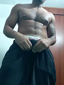 Snapshot of AndrssGold chatting on June 2026 06:56:01 AM AndrssGold online show from June 2026 06:56:01 AM