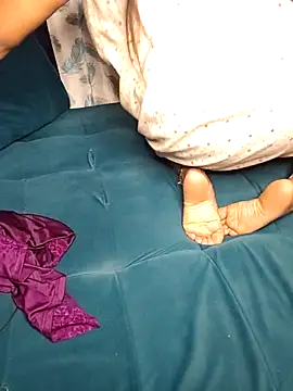 Trending-Desigirls online show from May 2026 12:48:01 PM