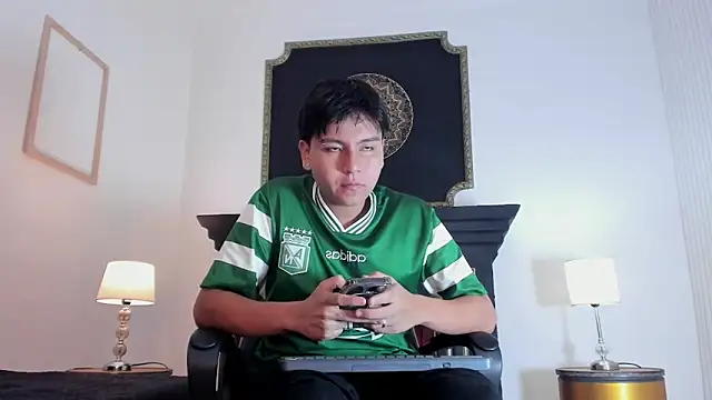 Snapshot of _maximo_1 chatting on June 2026 01:34:01 PM maximo 1 online show from June 2026 01:34:01 PM