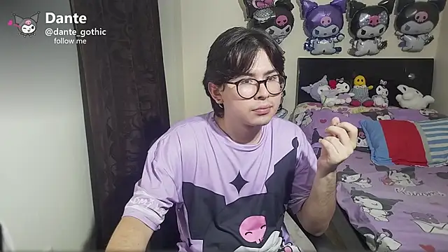 Snapshot of kuromi_boy chatting on May 2026 04:19:01 AM kuromi boy online show from May 2026 04:19:01 AM