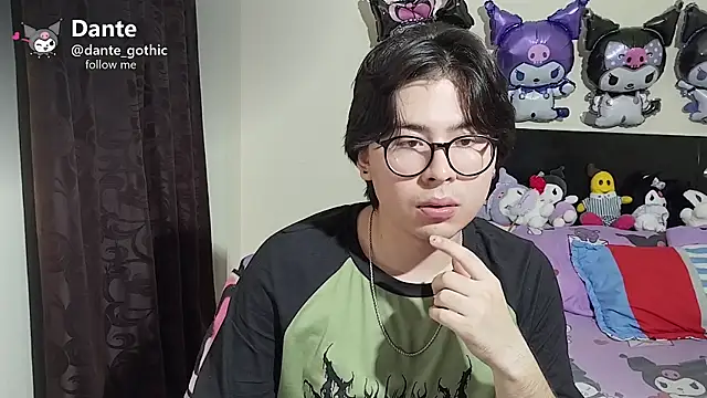 Snapshot of kuromi_boy chatting on May 2026 05:49:01 AM kuromi boy online show from May 2026 05:49:01 AM