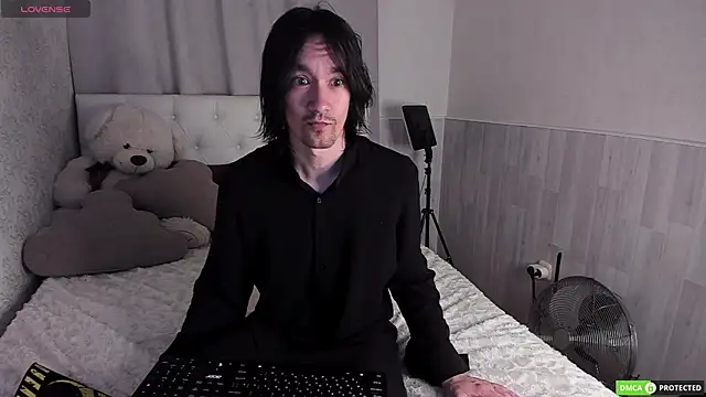 Snapshot of CalvinChapman chatting on July 2026 03:42:02 AM CalvinChapman online show from July 2026 03:42:02 AM