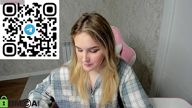 Snapshot of Stacey_Dawson chatting on May 2026 09:17:02 AM Stacey Dawson online show from May 2026 09:17:02 AM