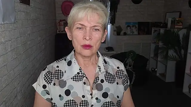 Snapshot of Nia_Natur chatting on May 2026 05:14:01 AM Nia Natur online show from May 2026 05:14:01 AM