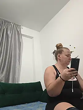 Snapshot of JuliaBestX chatting on July 2026 11:09:02 PM JuliaBestX online show from July 2026 11:09:02 PM