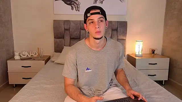 Snapshot of isaacblaze_ chatting on May 2026 03:57:01 AM isaacblaze online show from May 2026 03:57:01 AM
