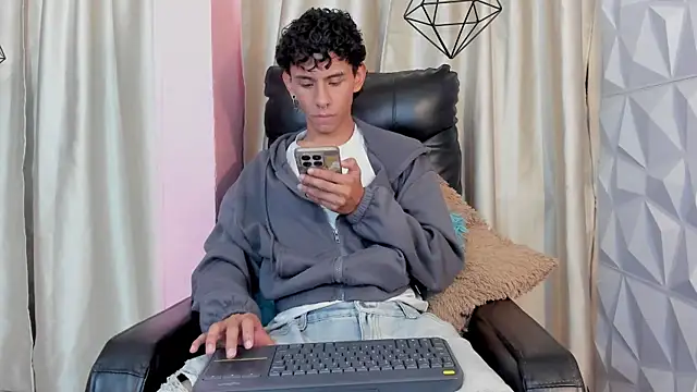 Snapshot of kairox_ chatting on June 2026 07:01:01 PM kairox online show from June 2026 07:01:01 PM