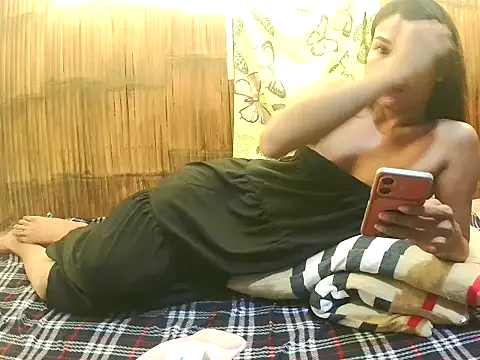 Snapshot of Sexy_UncutTrans chatting on June 2026 11:13:02 AM Sexy UncutTrans online show from June 2026 11:13:02 AM