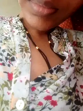 Snapshot of ayanloveannu chatting on July 2026 04:39:02 AM ayanloveannu online show from July 2026 04:39:02 AM