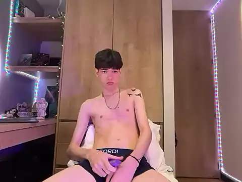 AngelRyes online show from May 2026 02:18:01 AM