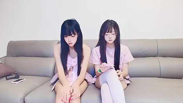 guoguo-888 online show from June 2026 03:37:02 AM