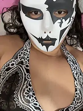 cherrybr01 online show from May 2026 11:57:01 PM