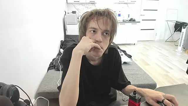 Snapshot of Nolan_Sagee chatting on June 2026 10:19:01 AM Nolan Sagee online show from June 2026 10:19:01 AM