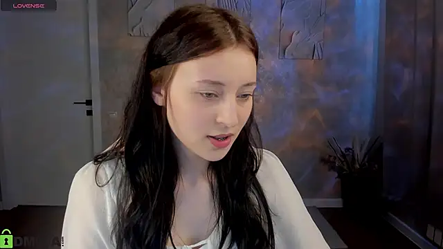 Snapshot of Tracey_Gill chatting on June 2026 09:24:01 AM Tracey Gill online show from June 2026 09:24:01 AM