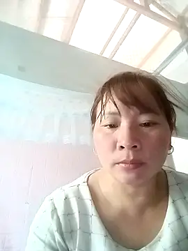 Snapshot of Cumhots111 chatting on May 2026 03:36:02 AM Cumhots111 online show from May 2026 03:36:02 AM