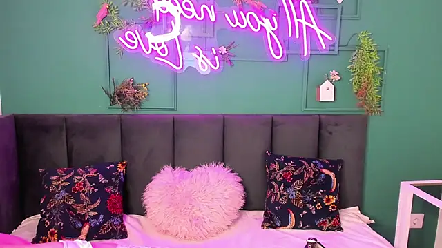 Snapshot of Angel_Fleur chatting on May 2026 01:33:01 AM Angel Fleur online show from May 2026 01:33:01 AM