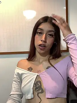 SarahFox- online show from May 2026 09:12:02 PM