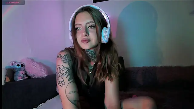Snapshot of brat_rebeca chatting on July 2026 06:57:01 PM brat rebeca online show from July 2026 06:57:01 PM