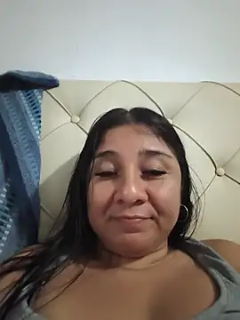 noemy-25 online show from May 2026 01:25:02 AM