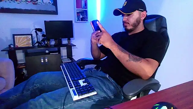 Thiago 420 online show from May 2026 11:56:01 PM