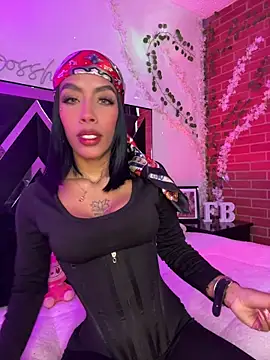 Snapshot of FiorellaBossh_ chatting on May 2026 07:37:02 PM FiorellaBossh online show from May 2026 07:37:02 PM