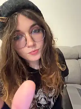 cutypiefull online show from May 2026 11:34:04 PM