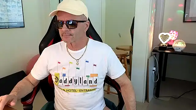 hotdadbod online show from January 2025 09:32:01 PM