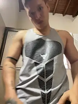 lucassimone  online show from May 2026 12:13:02 PM