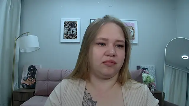 Snapshot of DianaKristol chatting on June 2026 06:10:01 PM DianaKristol online show from June 2026 06:10:01 PM
