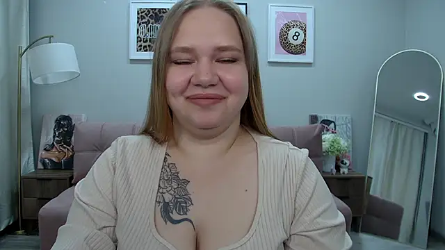 Snapshot of DianaKristol chatting on June 2026 03:25:01 AM DianaKristol online show from June 2026 03:25:01 AM