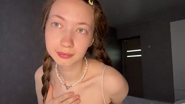 Snapshot of Emily_Mur_ chatting on May 2026 05:14:02 AM Emily Mur online show from May 2026 05:14:02 AM