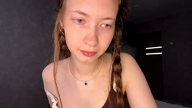 Snapshot of Emily_Mur_ chatting on July 2026 05:12:02 AM Emily Mur online show from July 2026 05:12:02 AM