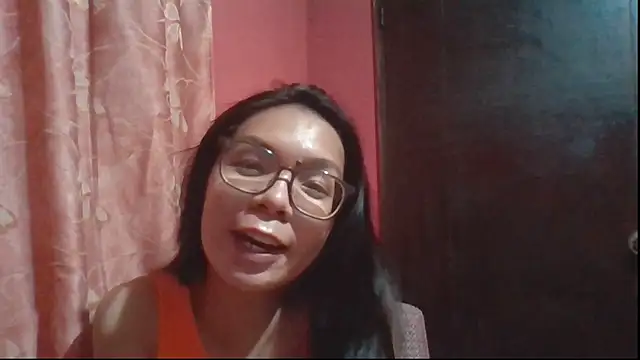 Snapshot of mamacitttaa chatting on June 2026 12:05:02 PM mamacitttaa online show from June 2026 12:05:02 PM