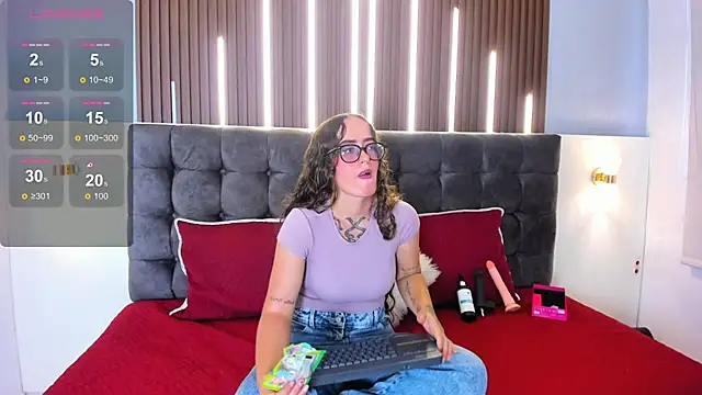 Snapshot of Hitana_tattoo chatting on June 2026 04:11:01 PM Hitana tattoo online show from June 2026 04:11:01 PM