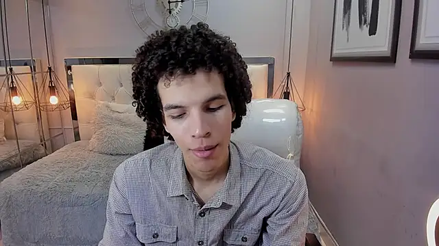 Snapshot of felix_haze chatting on May 2026 05:28:01 PM felix haze online show from May 2026 05:28:01 PM